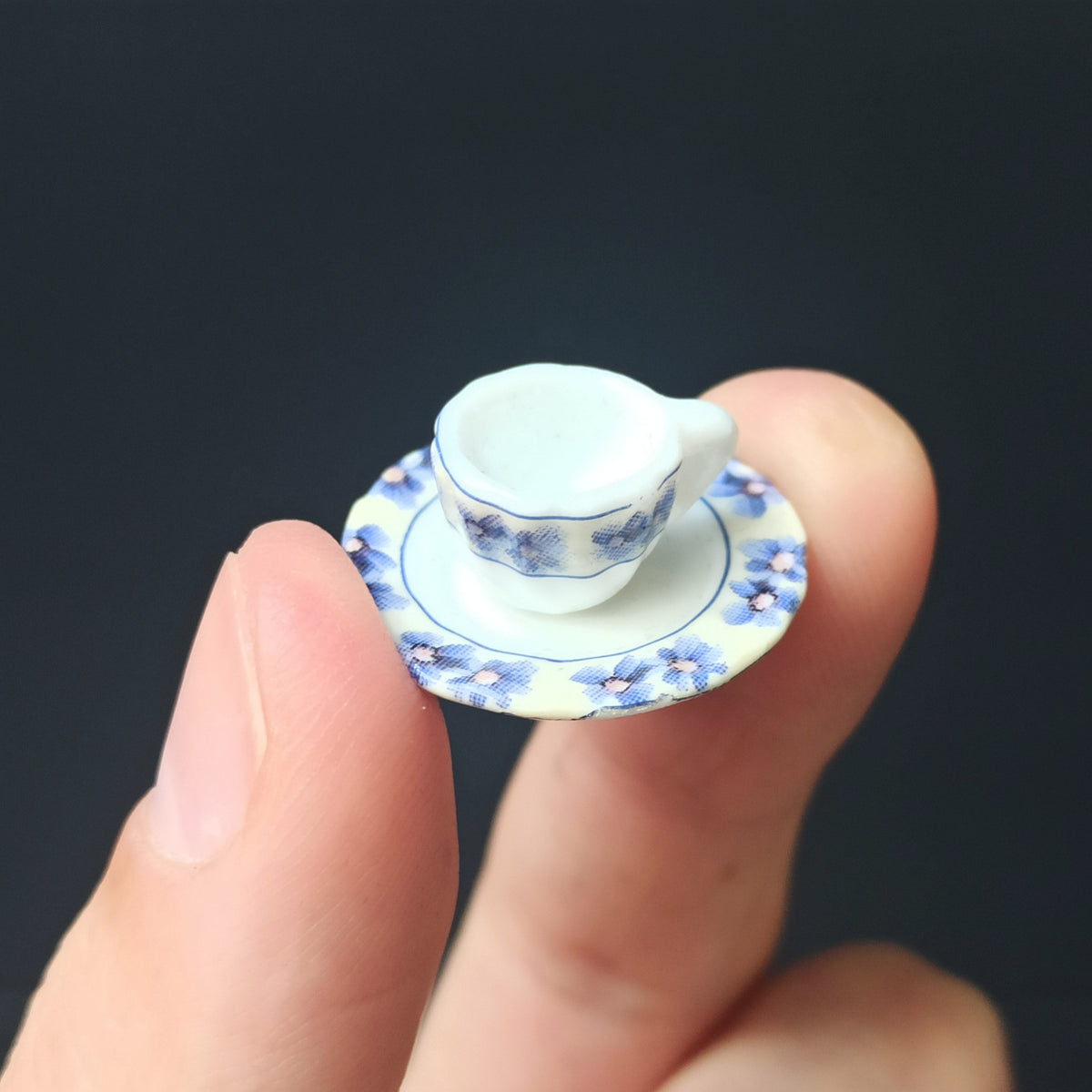 Dollhouse Minijaturni Keramički Set za čaj 1:12 (15kom) - Elegantne Ljubičice